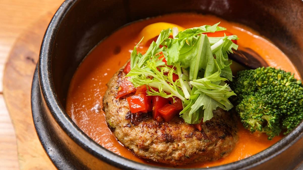 「王品」青花驕台中吃得到了！新開幕打卡送牛肉，原燒送烤牡蠣