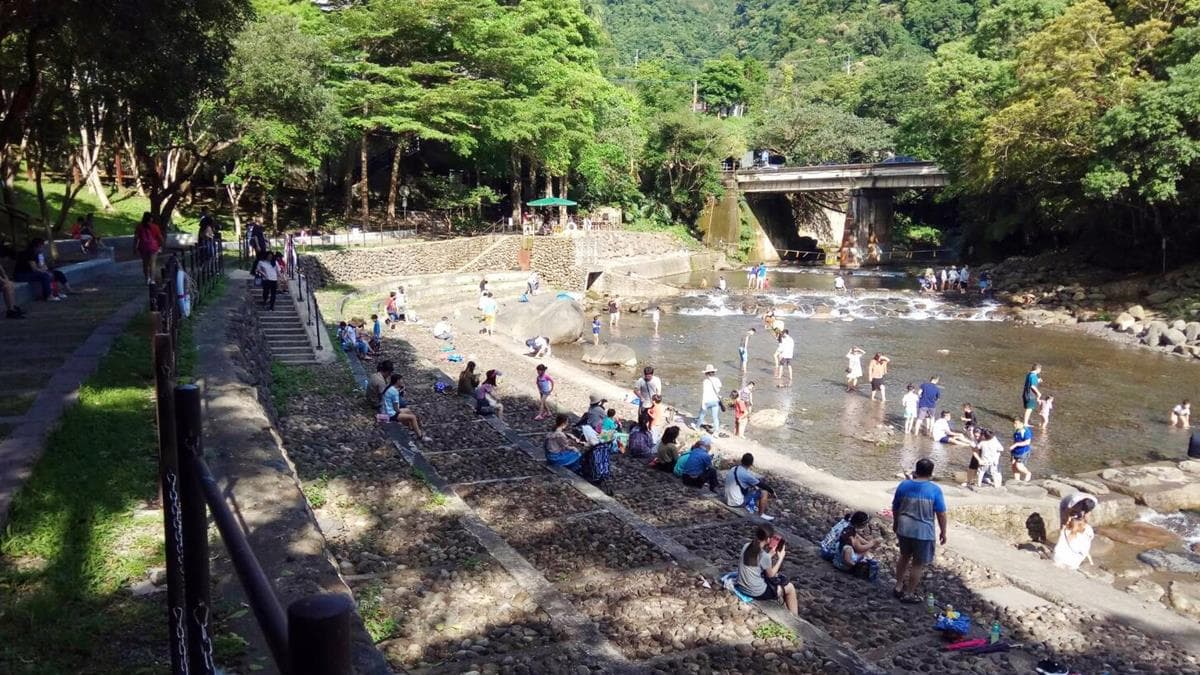 唯一合法戲水溪流！小烏來「宇內溪」夏日戲水區6月開放