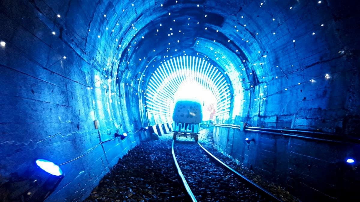 男友們請收下!七夕情人限定「星空隧道」騎鐵道自行車 男友們請收下!七夕情人限定「星空隧道」騎鐵道自行車