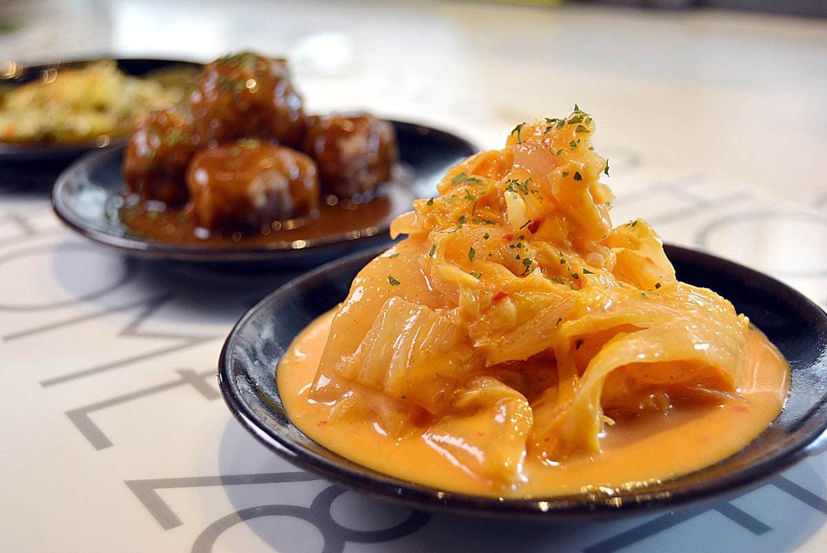 旋轉「蓬蓬裙蛋包」吃過嗎?台中超華麗咖哩飯成打卡名店 旋轉「蓬蓬裙蛋包」吃過嗎?台中超華麗咖哩飯成打卡名店