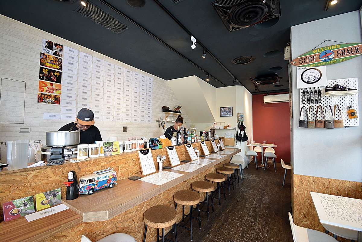 旋轉「蓬蓬裙蛋包」吃過嗎?台中超華麗咖哩飯成打卡名店 旋轉「蓬蓬裙蛋包」吃過嗎?台中超華麗咖哩飯成打卡名店