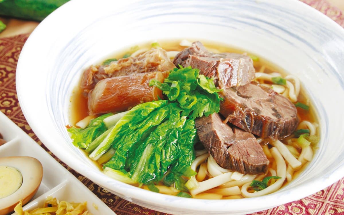 牛肉麵、冰淇淋買一送一！長榮桂冠酒店「餐飲、住房專案」住宿下殺3.6折
