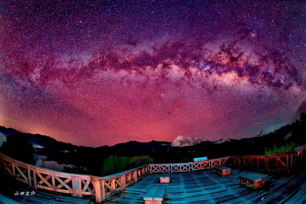 天文迷手刀衝!阿里山推「夜觀星空」活動,有機會看火星與水星 天文迷手刀衝!阿里山推「夜觀星空」活動,有機會看火星與水星