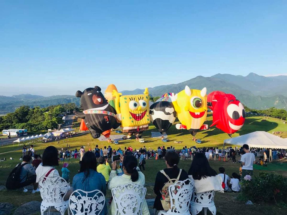 凌晨4點起床衝了,台東鹿野熱氣球嘉年華熱血直擊,想看海綿寶寶造型球 凌晨4點起床衝了,台東鹿野熱氣球嘉年華熱血直擊,想看海綿寶寶造型球