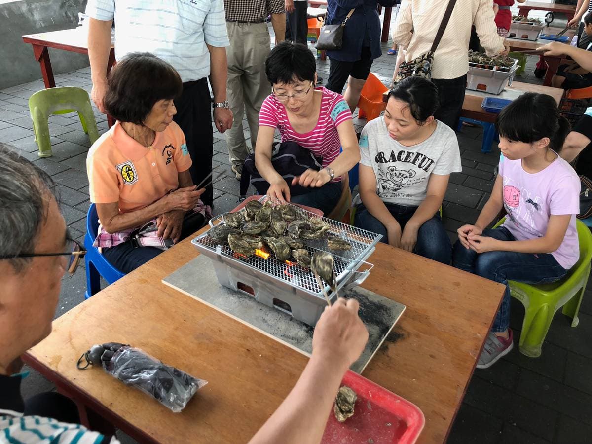 免費「摸蛤仔」時間公布，暑假親子強檔台南「七股海鮮節」