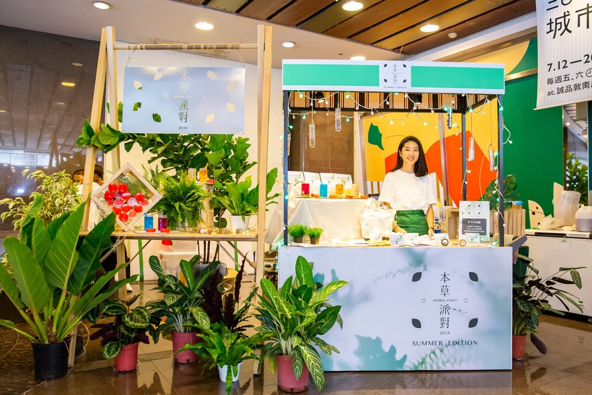 最新網美必拍「彩虹光譜」！IG爆紅大理石炸雞、台北最神祕餐車