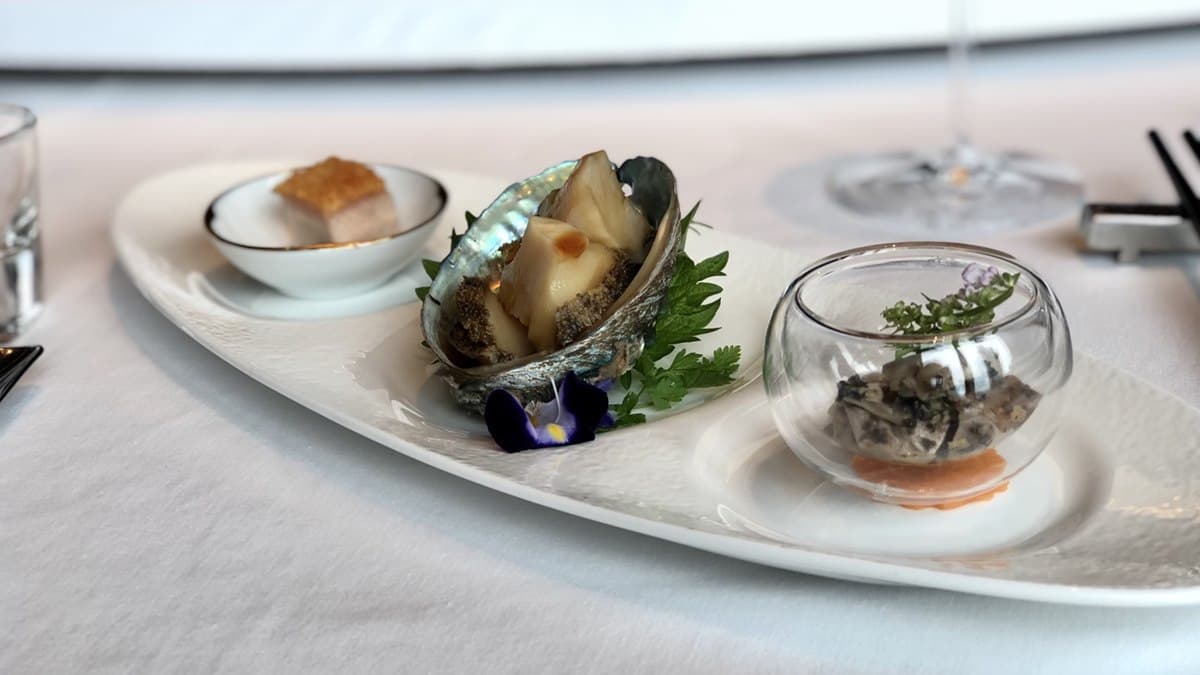 高空絕美夜景第一排！吃鮑魚、龍蝦、西施牛超值套餐，點酒再送「燒鴨」