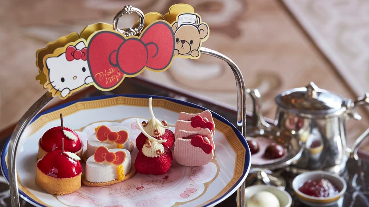 貓迷快衝！超可愛「Hello Kitty主題房」玩偶、浴袍和旅行袋免費帶回家