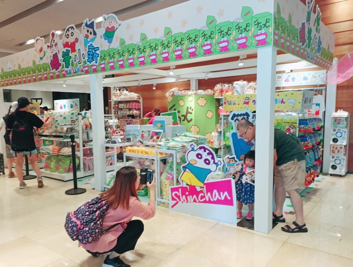 全台首家「蠟筆小新專賣店」！招牌睡衣、趴睡小新通通買得到