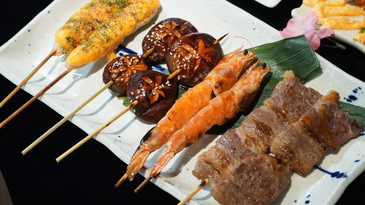 高CP值居酒屋吃到飽!松露炒飯、毛毛蟲壽司、和牛100道頂級日料任你吃 高CP值居酒屋吃到飽!松露炒飯、毛毛蟲壽司、和牛100道頂級日料任你吃
