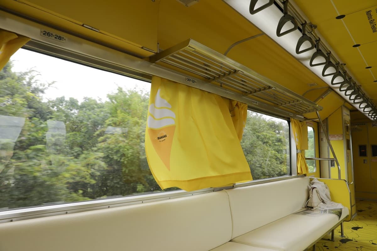 2019網美打卡新景點！「金蕉黃」集集彩繪列車可以搭了，每個場景都有故事