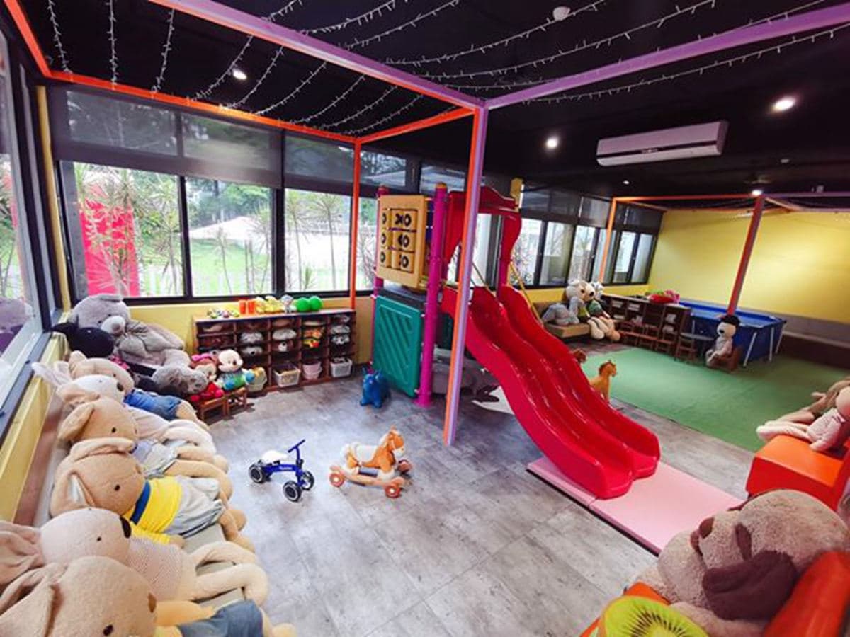 中秋遛小孩首選！7家超好玩親子餐廳：銀河小火車、夢幻旋轉木馬、彩虹樹