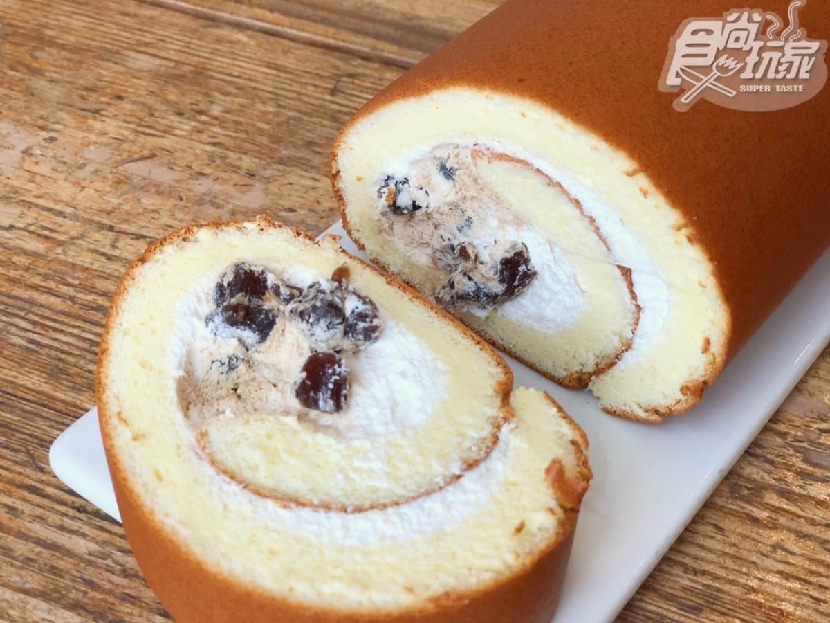 珍珠控想吃！甜點名店推「黑糖珍珠生乳捲」+「黑糖撞奶」必喝
