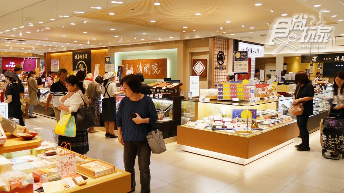敢玩嗎?日本最高大樓「大阪阿倍野展望台HARUKAS」,必玩最新「斷崖絕壁」 敢玩嗎?日本最高大樓「大阪阿倍野展望台HARUKAS」,必玩最新「斷崖絕壁」