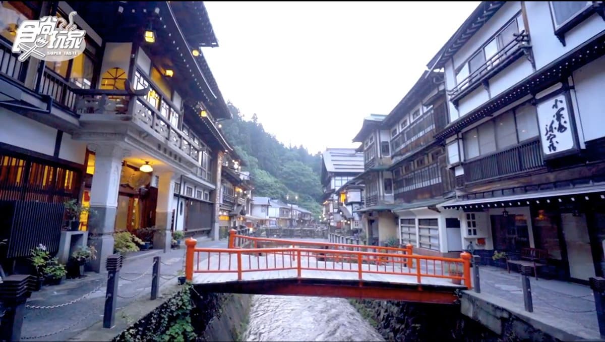 銀山溫泉就愛這一味！搶手麵包、無料足湯還有阿信、湯婆婆的足跡