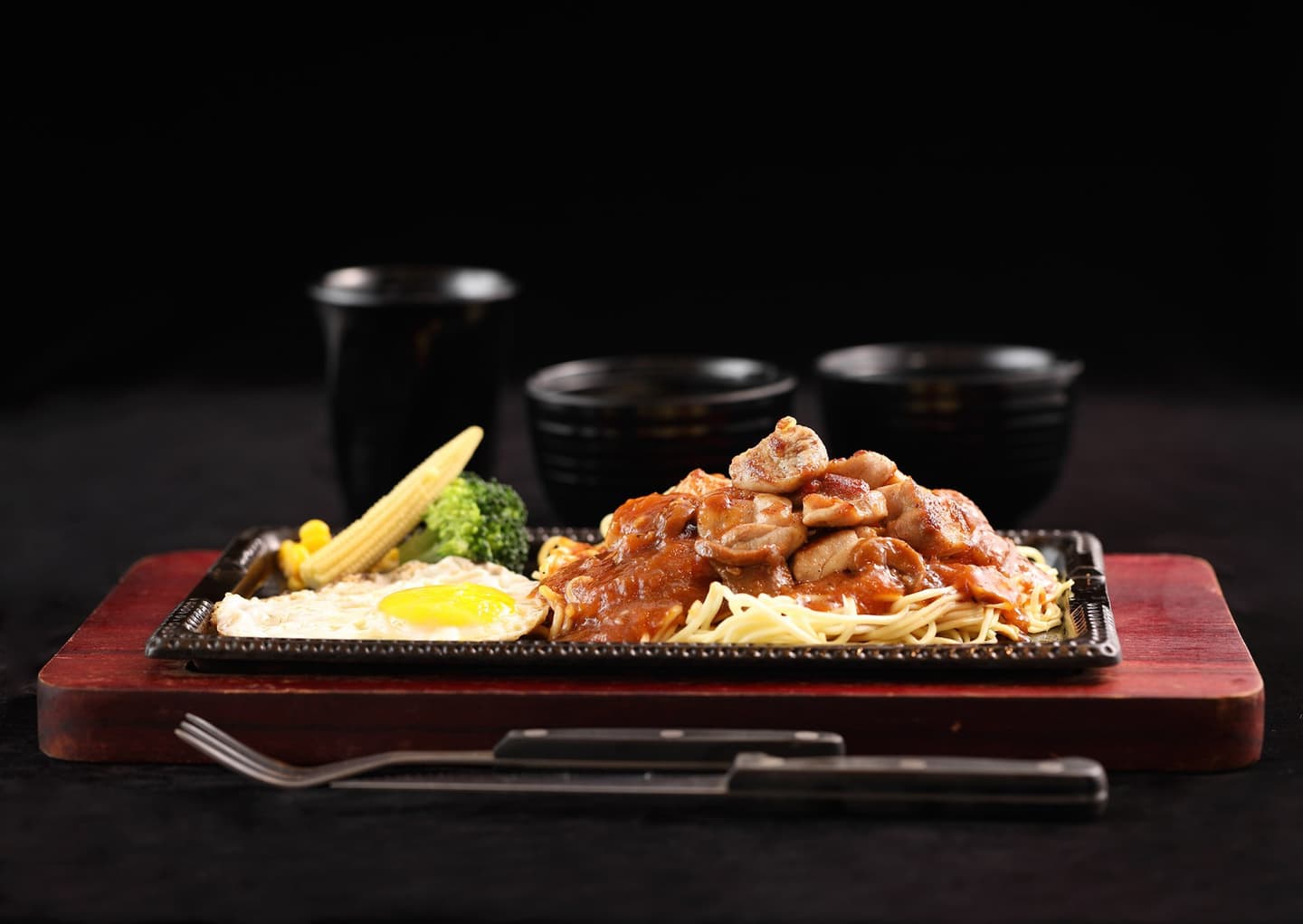 平價牛排進軍台南，280元牛排有和牛滷肉飯任吃！開幕優惠四人同行兩人免費