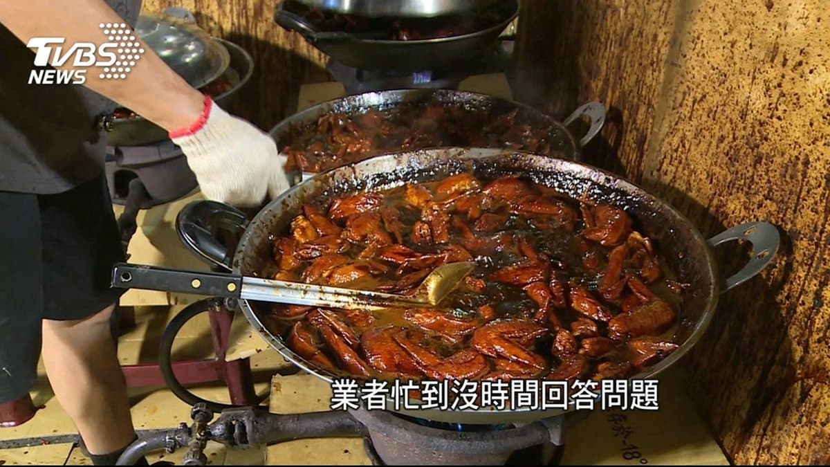 台南花園夜市不踩雷精選,必吃這5攤:包橘子彩色麻糬、超級香中藥滷味 台南花園夜市不踩雷精選,必吃這5攤:包橘子彩色麻糬、超級香中藥滷味