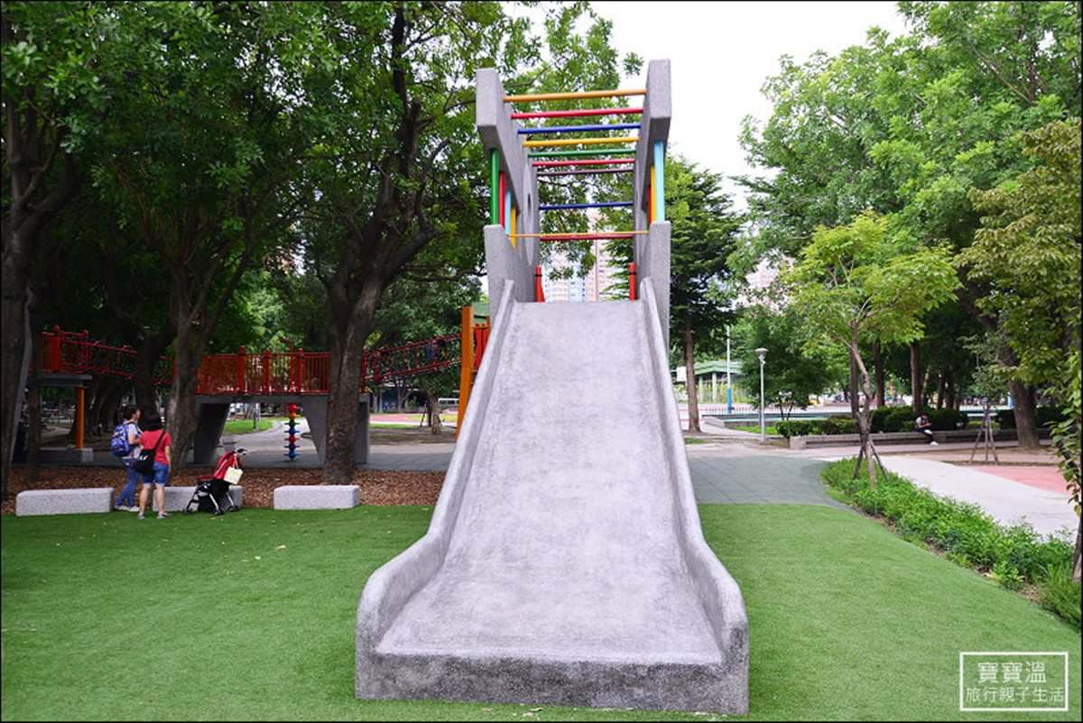 遛小孩也能當網美!北中南13座超吸睛公園造景,必拍飛天掃把、熊超人、沉睡動物 遛小孩也能當網美!北中南13座超吸睛公園造景,必拍飛天掃把、熊超人、沉睡動物