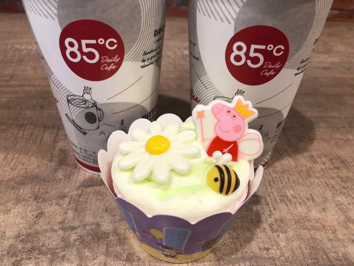 豆花迷預備備！85度C「豆花飲料」連4天第2杯半價，加碼佩佩豬蛋糕