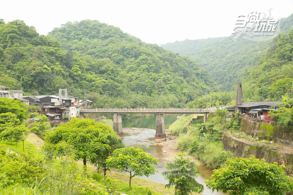 隱藏版「宮崎駿山城」在新北!尋找3億6千歲活化石,還可喝咖啡追火車 隱藏版「宮崎駿山城」在新北!尋找3億6千歲活化石,還可喝咖啡追火車