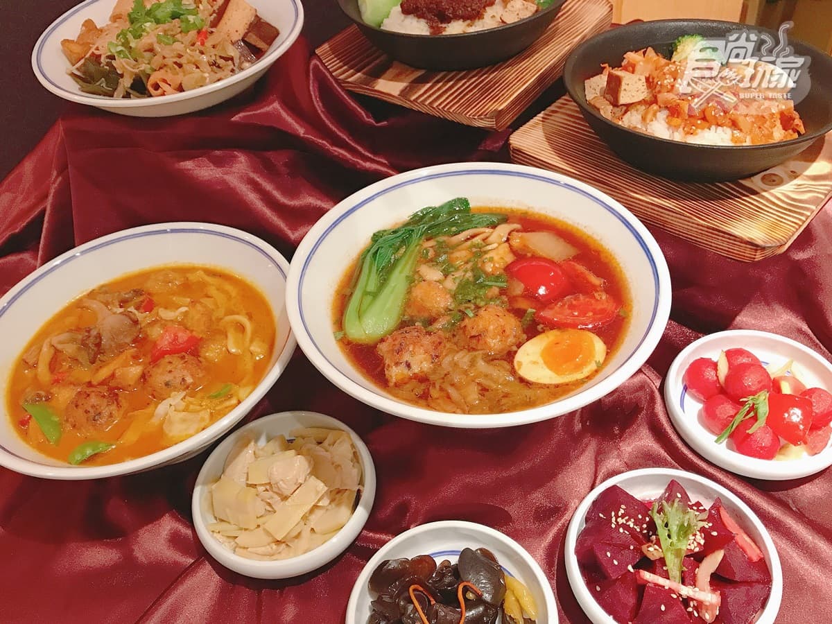 【新開店】吃到飽南霸天推「超市火鍋」，LV級牛肉等百種鍋料18元起