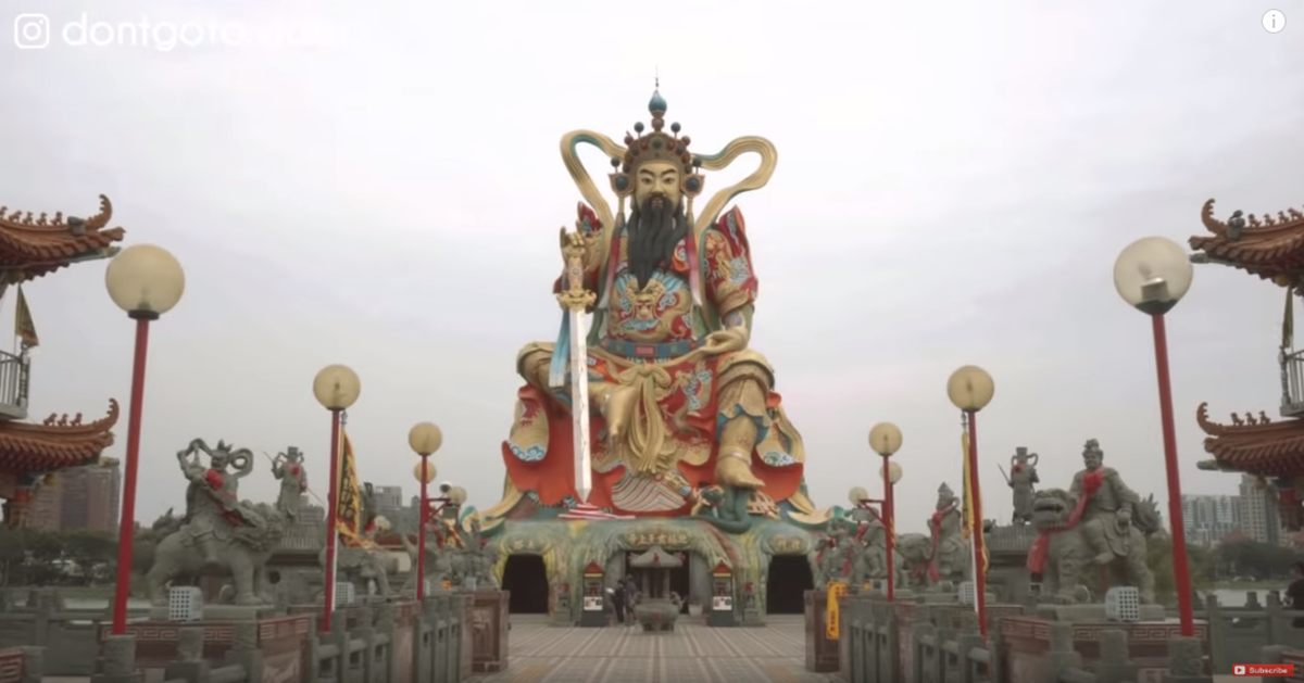  網友敲碗求！《不要去臺灣》16景點找到了：彩色飛碟屋、曙光祕境、進擊的玄天上帝