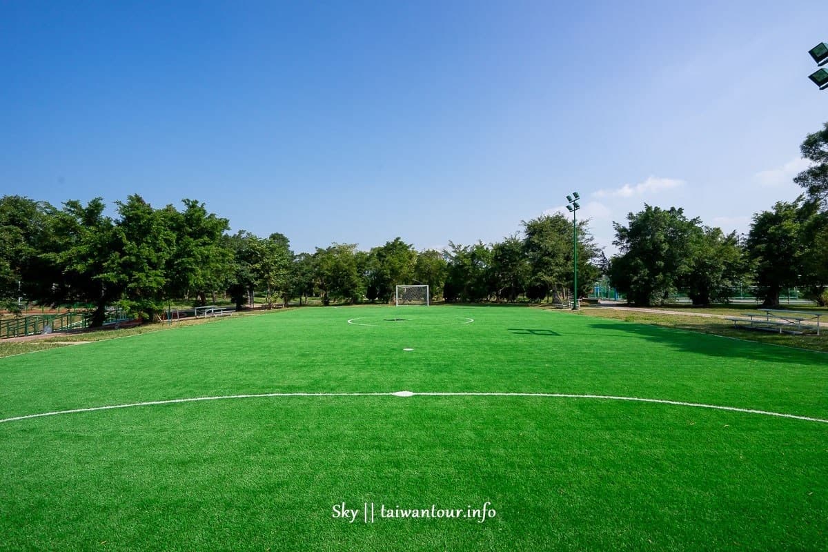 林口最新海洋系公園!4樓高水管滑梯直衝「鯨魚池」,還有超斜滑草場可溜 林口最新海洋系公園!4樓高水管滑梯直衝「鯨魚池」,還有超斜滑草場可溜