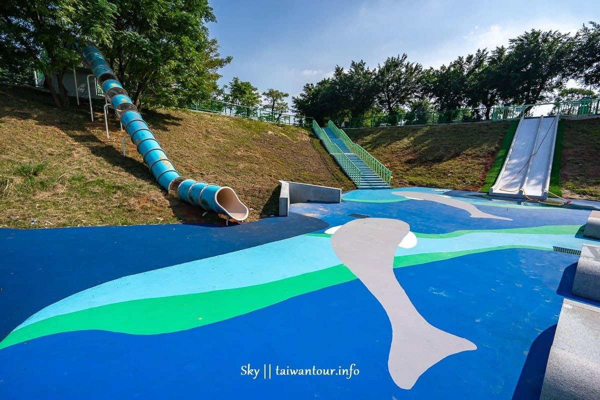 林口最新海洋系公園!4樓高水管滑梯直衝「鯨魚池」,還有超斜滑草場可溜 林口最新海洋系公園!4樓高水管滑梯直衝「鯨魚池」,還有超斜滑草場可溜