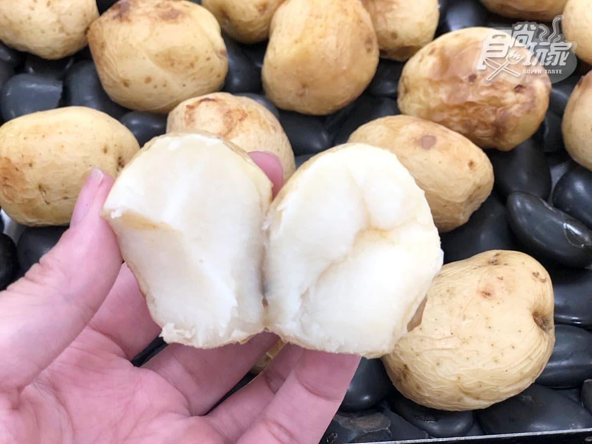 馬鈴薯控開吃！全家便利商店最新「烤馬鈴薯」，只有6家門市吃得到