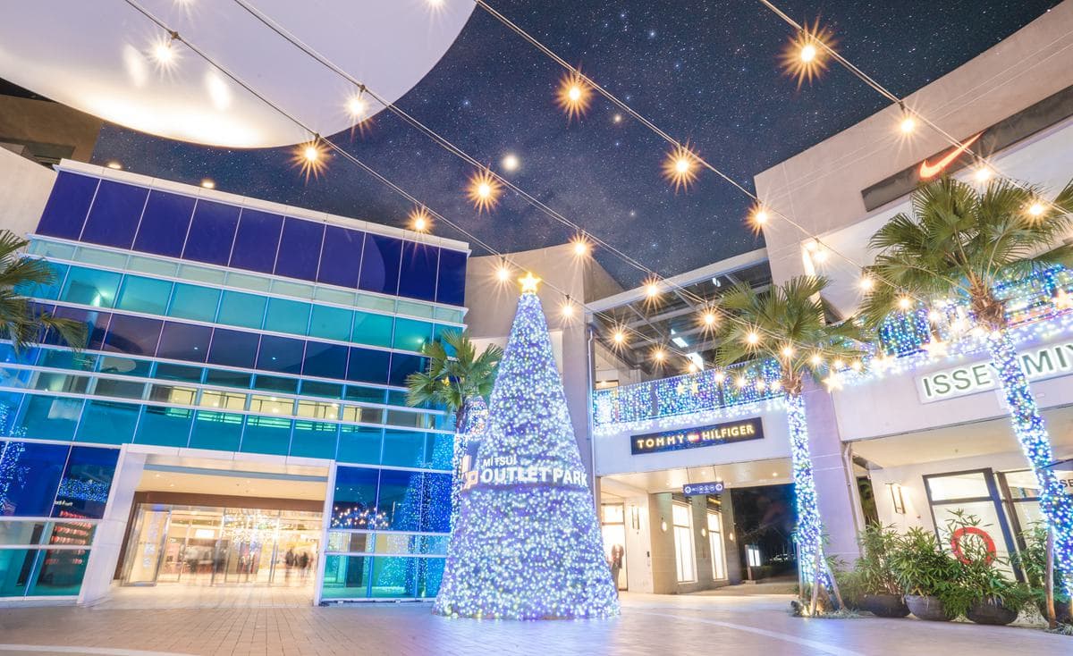台中、林口網美衝了！三井OUTLET推限定絕美造景，5米高「寶石耶誕樹」必拍