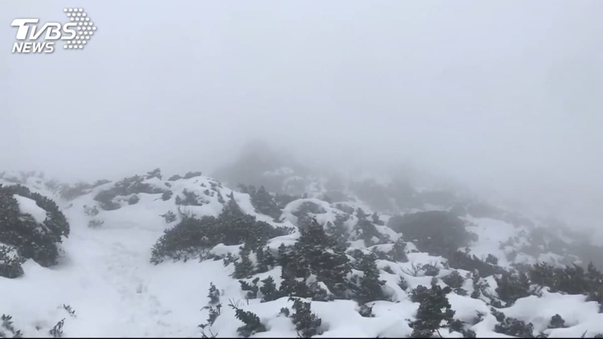 搶堆第一個雪人！冷氣團猛襲台「今晚急凍11度」，合歡山、玉山「初雪時間」曝光