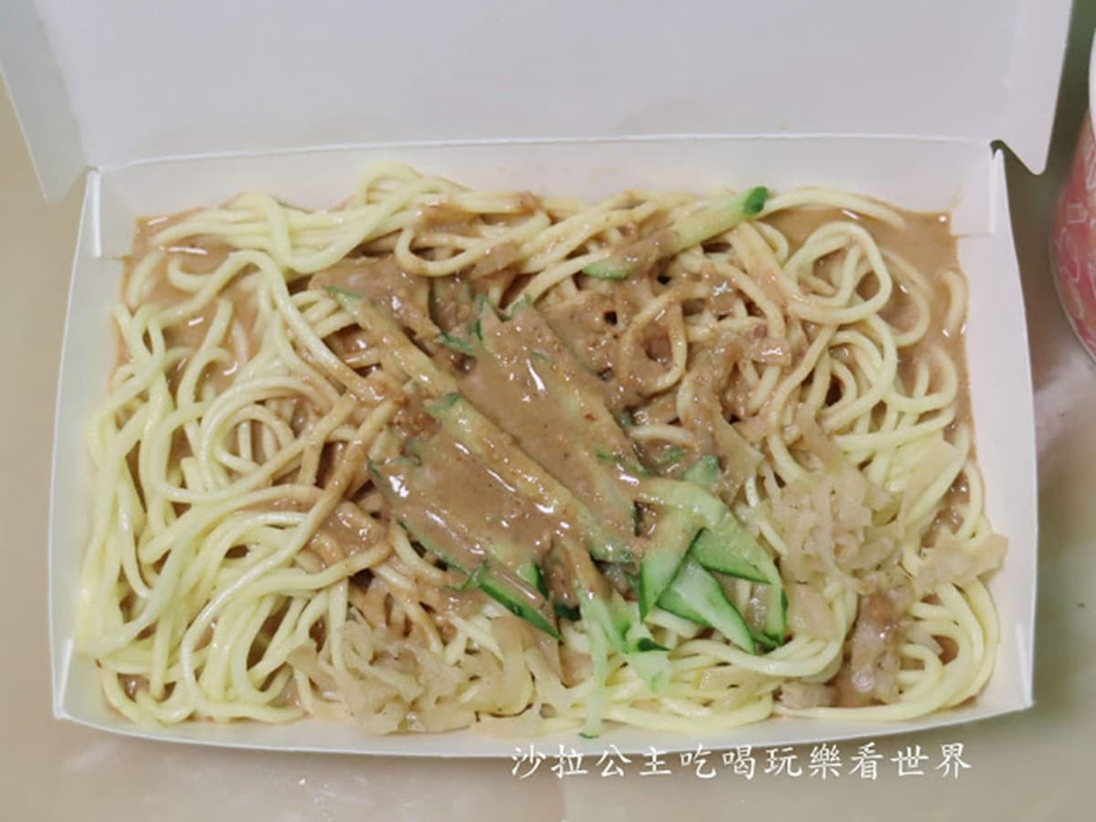 士林夜市排隊也要吃這9攤：珍奶舒芙蕾、高CP值燒肉丼、日本人也愛煎包