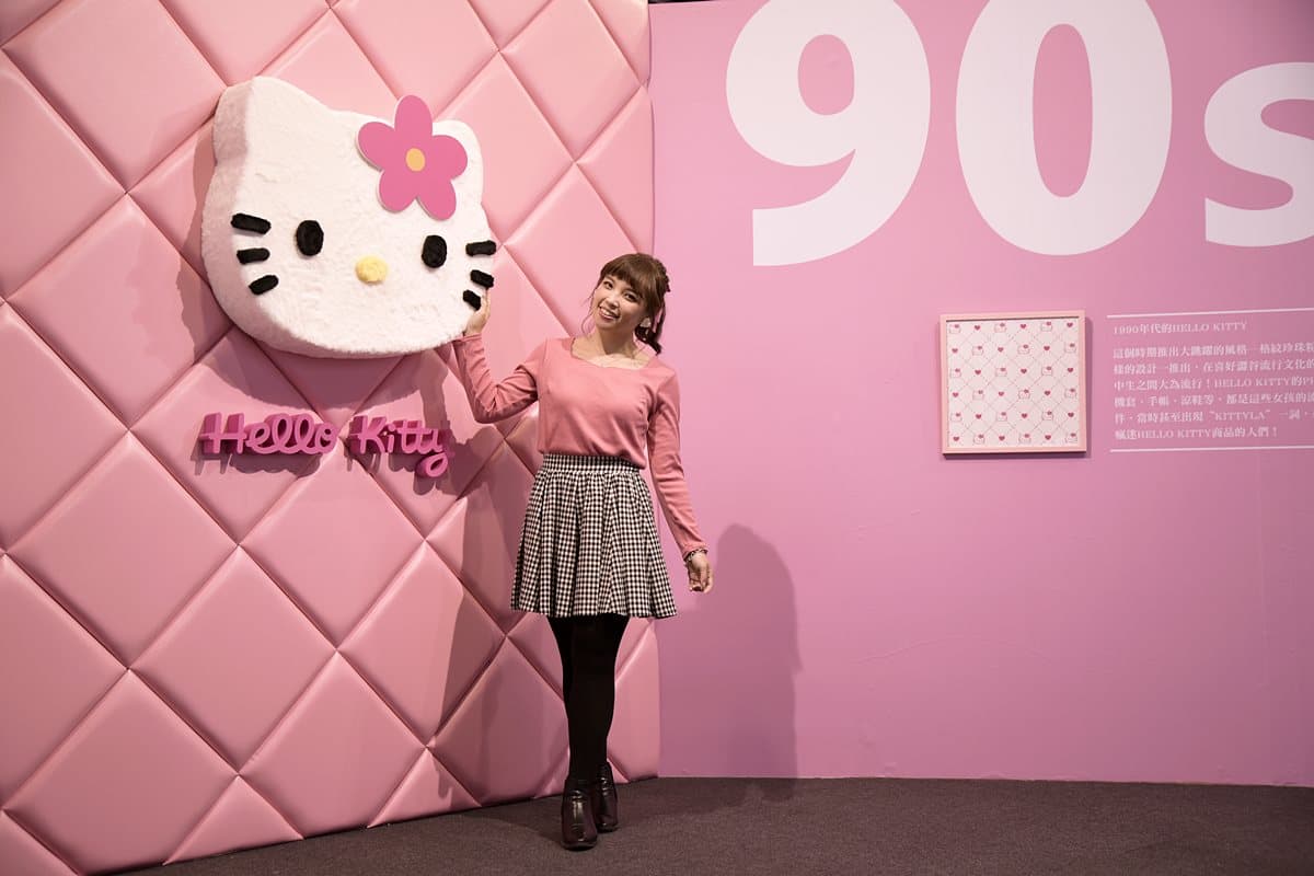 貓迷高雄見！全台首發「Hello Kitty45週年展」，3公尺高Kitty巨型扭蛋機必玩