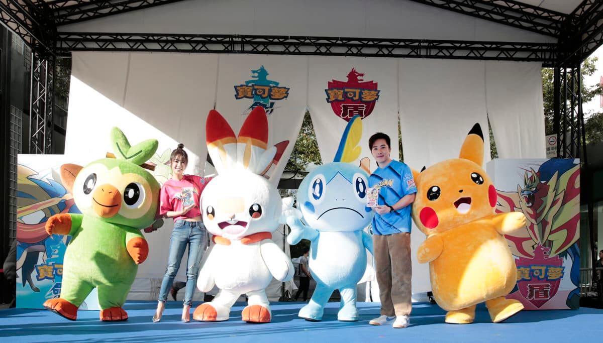 「孝子團」先卡位！皮卡丘東區封街遊行，馬路變遊樂場