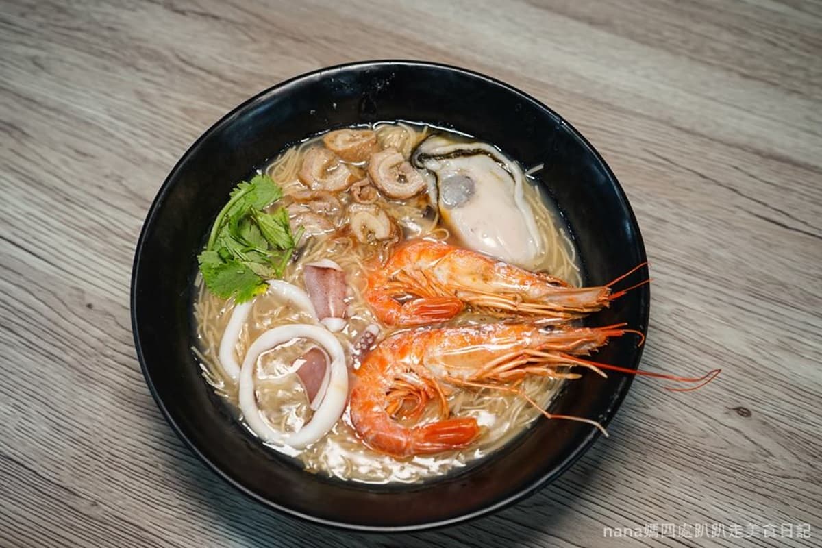 【全台浮誇美食100家】「排骨疊疊樂」vs.「飛龍在天」！北台灣27間視覺系料理大亂鬥