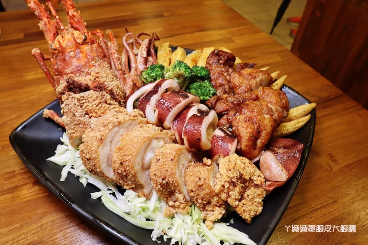 【全台浮誇美食100家】「排骨疊疊樂」vs.「飛龍在天」！北台灣27間視覺系料理大亂鬥