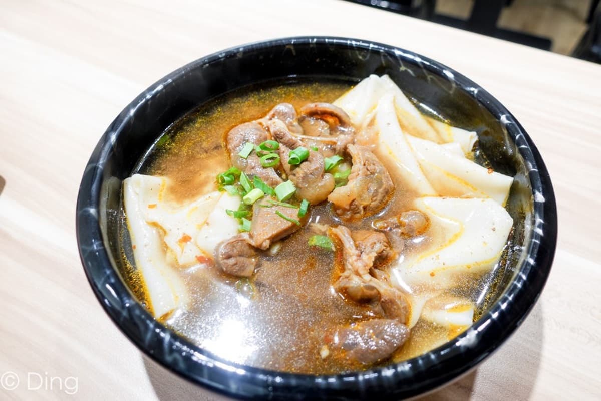 【全台浮誇美食100家】爆炸炒飯、土石流芋泥珍珠、鮪魚剉冰，南台灣26間「超扯」好料