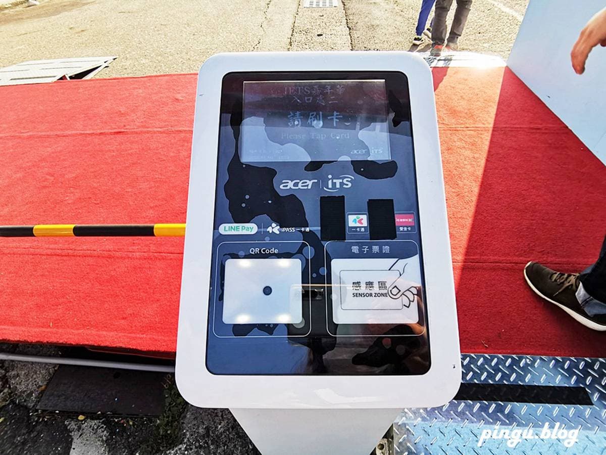 高雄「摩天輪」車廂360度旋轉超刺激！期間限定親子樂園有40項設施