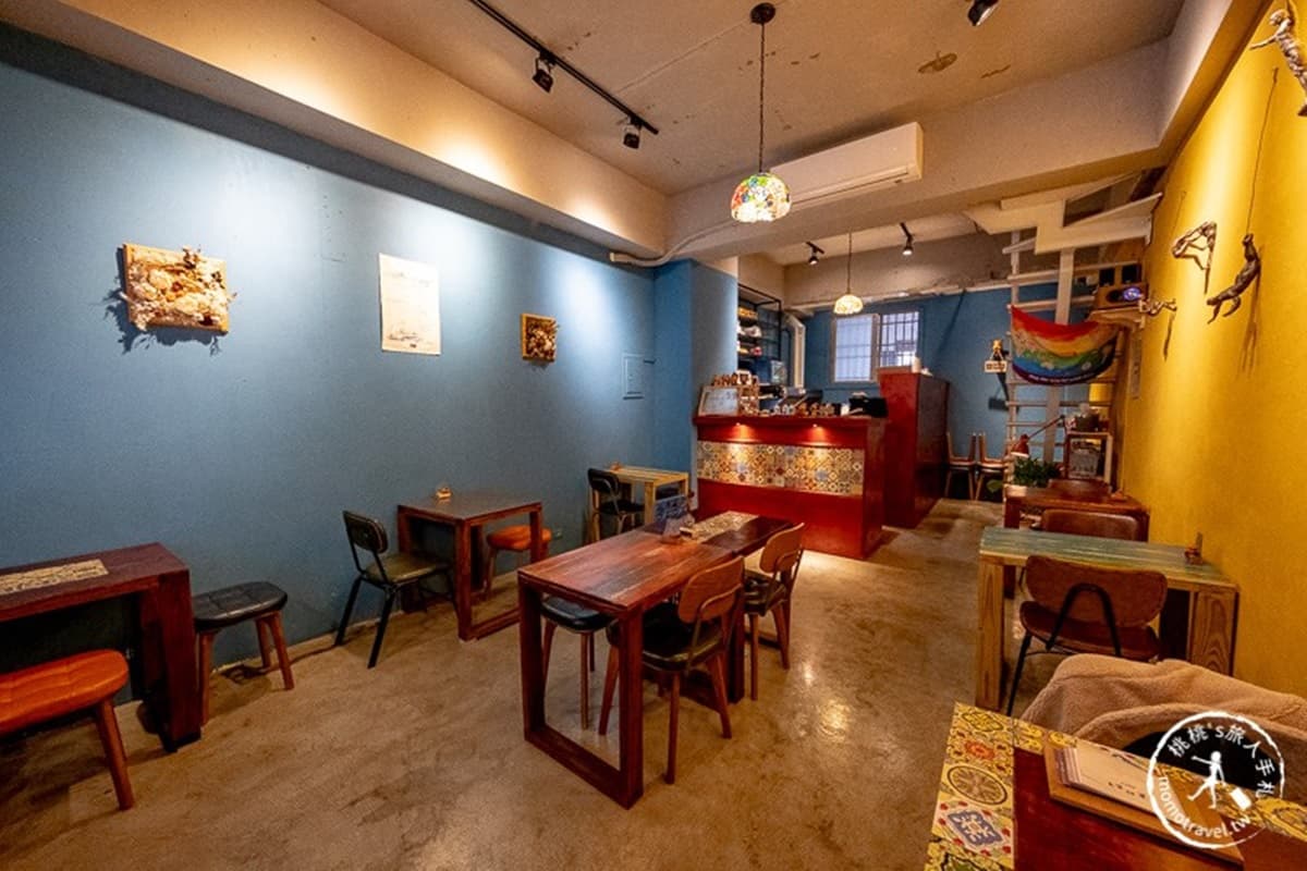 【新開店】IG瘋傳「泰奶記憶吐司」在這！台中老宅早午餐「人家是女生」濃濃復古美