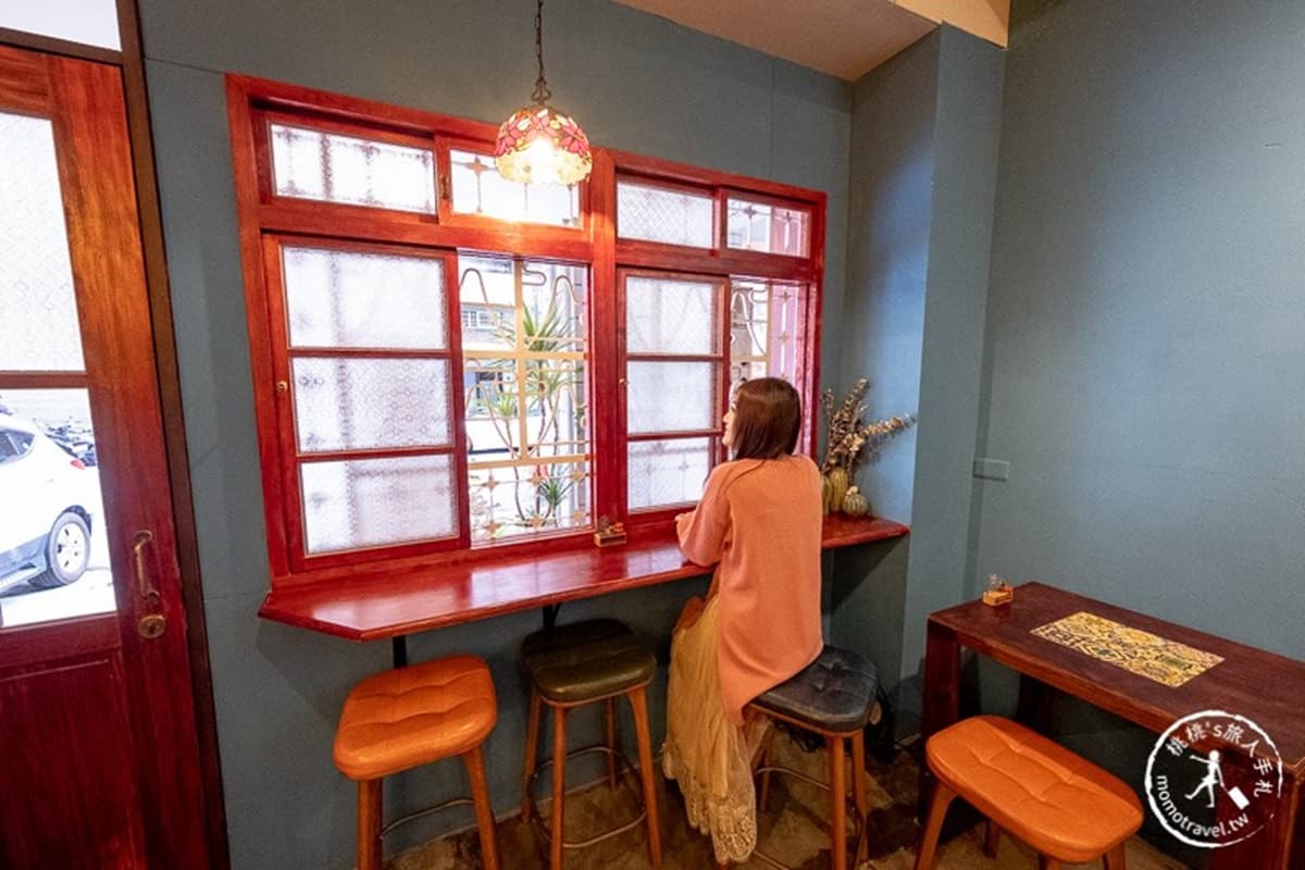 【新開店】IG瘋傳「泰奶記憶吐司」在這！台中老宅早午餐「人家是女生」濃濃復古美