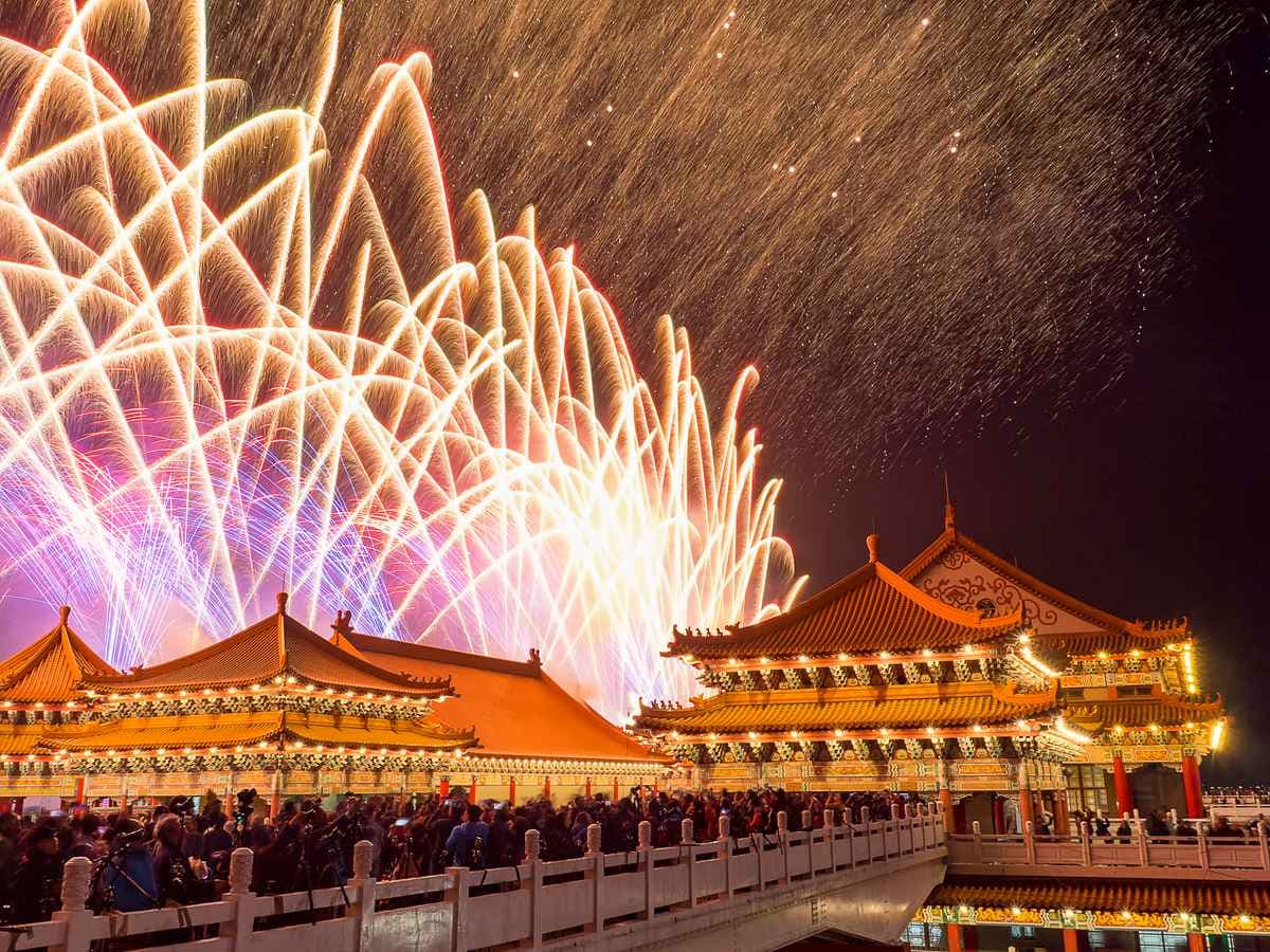 除夕守歲也有煙火可看!台南聖母廟首創全台唯一除夕跨年晚會 除夕守歲也有煙火可看!台南聖母廟首創全台唯一除夕跨年晚會