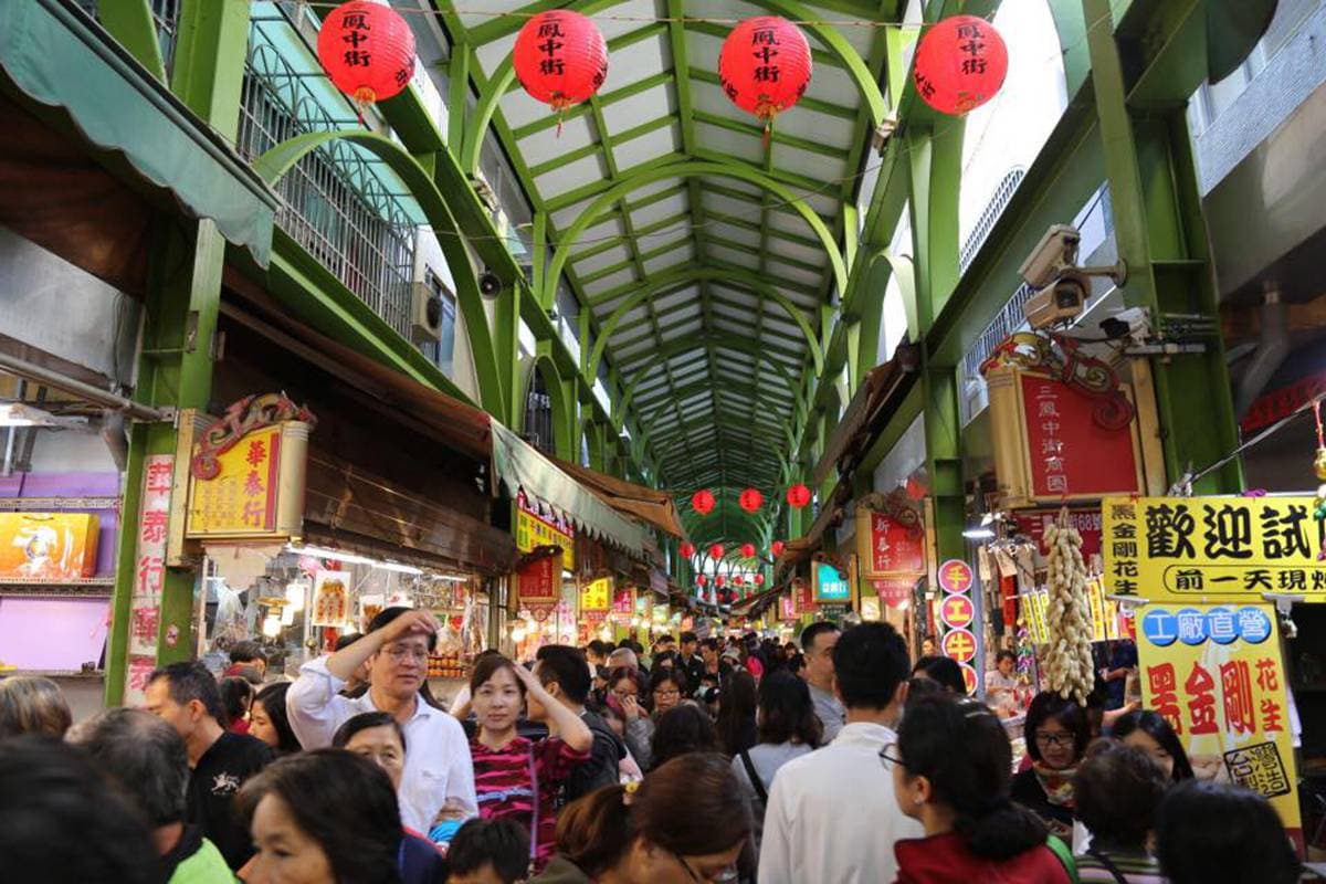 全台5縣市年貨大街開逛！台中抽iPhone、Gogoro，買私房年菜、領開運紅包