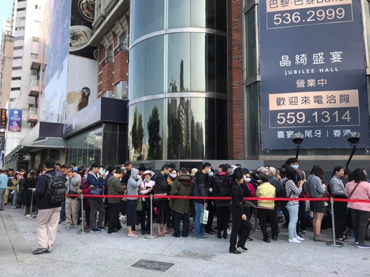 【新開店】現賺928元！飯店Buffet限期「1人免費」，200多種料理吃到飽