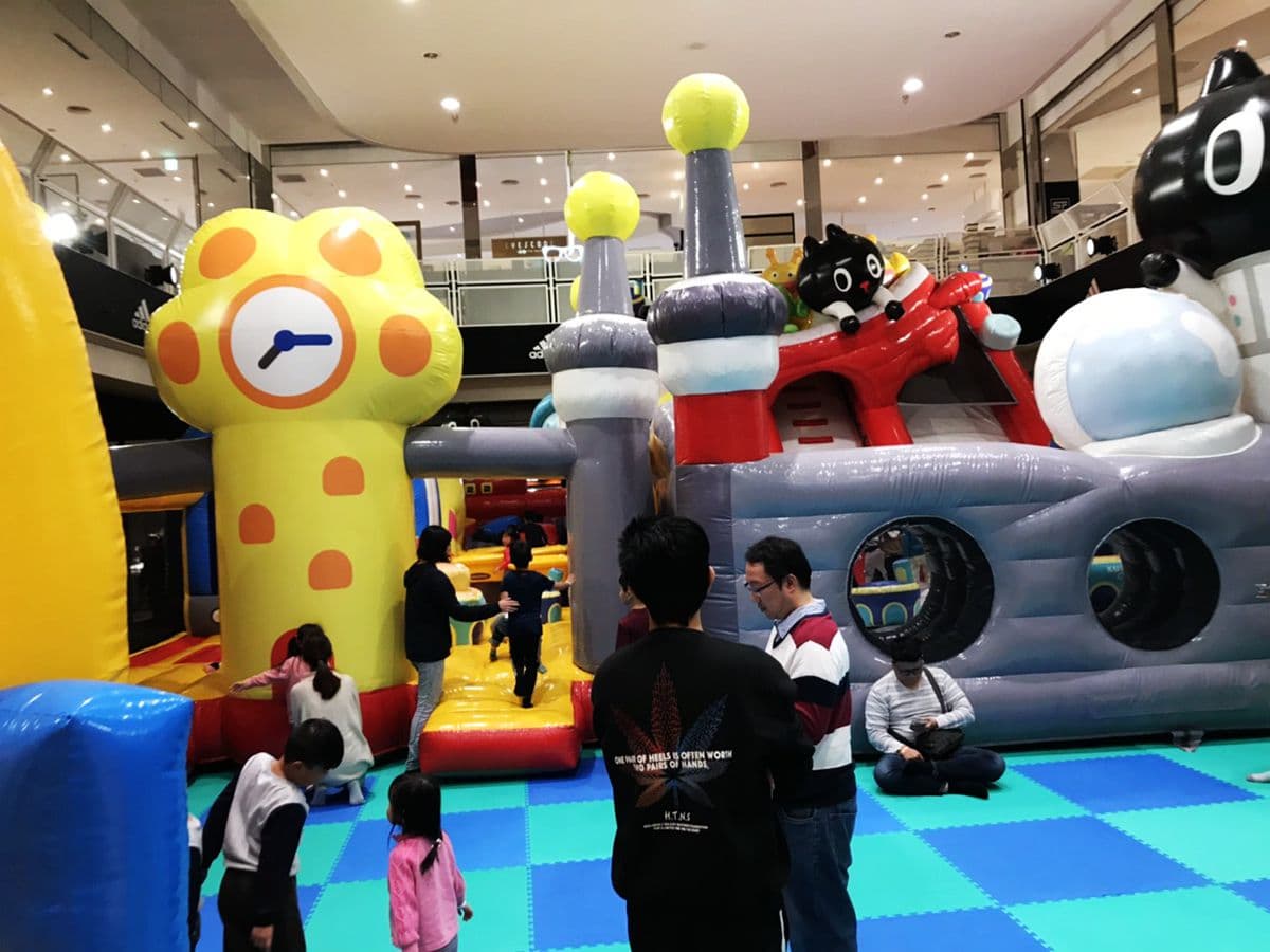 小孩最愛氣墊樂園登陸新竹,玩翻6米高溜滑梯+限定版太空主題餐廳 小孩最愛氣墊樂園登陸新竹,玩翻6米高溜滑梯+限定版太空主題餐廳