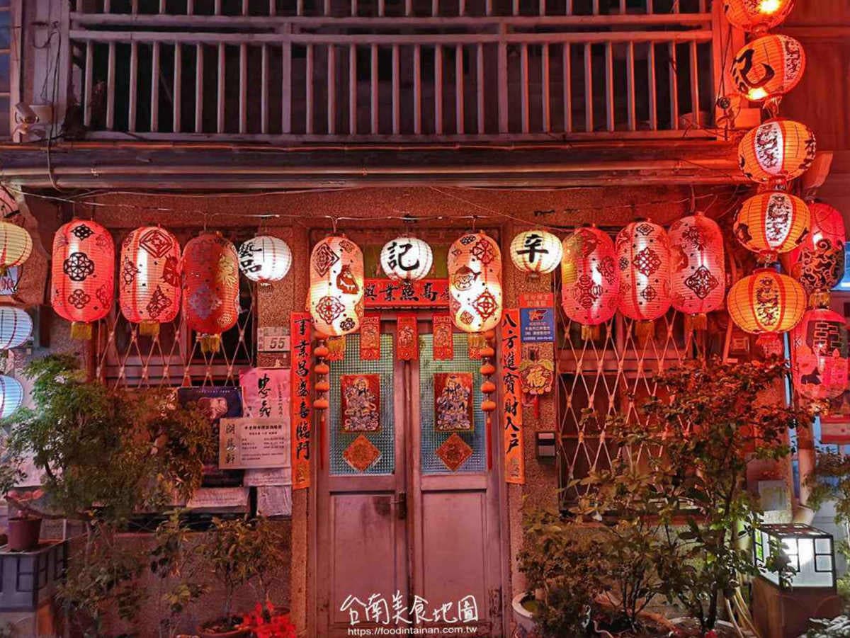 看燈會衝台南！「神農街花燈」處處是網美牆，「成功燈會」找Q版國姓爺燈籠 