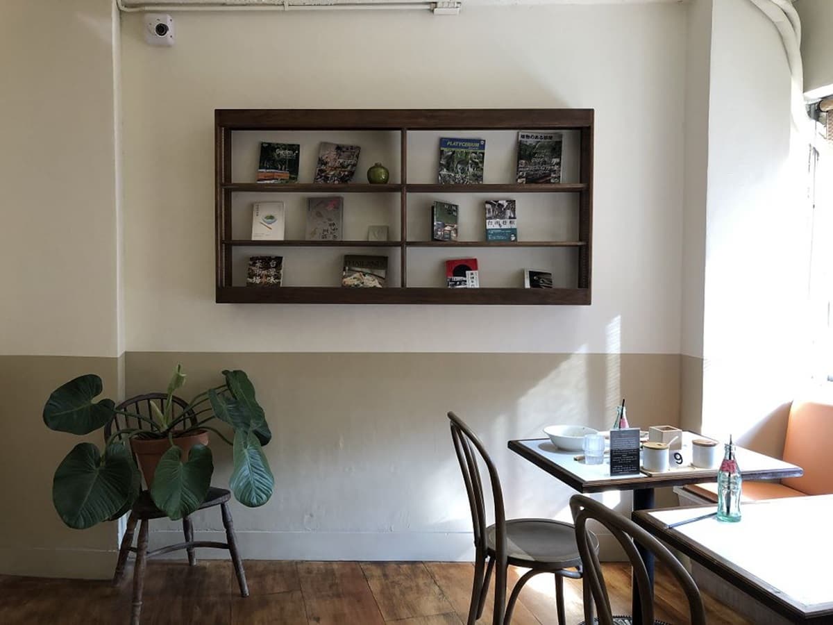 【新開店】泰國傳統水上美食「黑湯船麵」現身台南，血大骨熬出「黑濃香湯」是亮點
