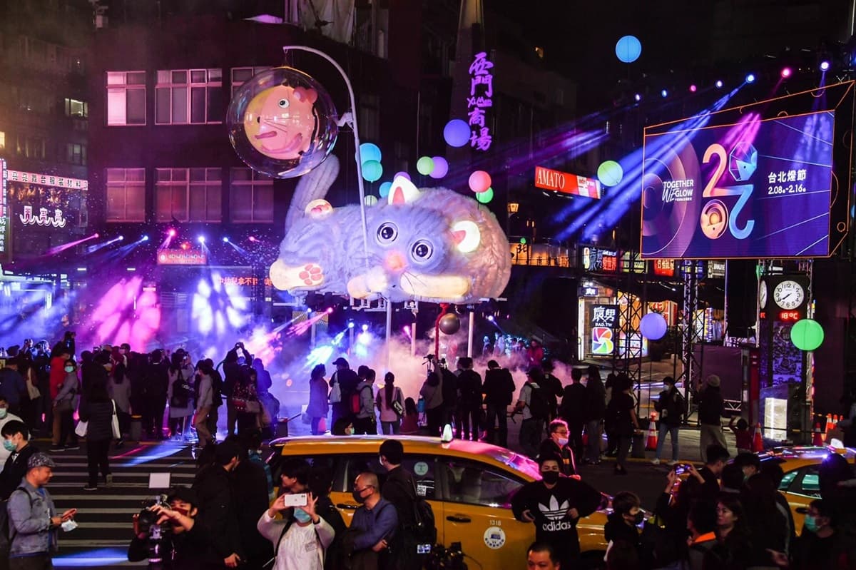 都亮了!全台10大元宵燈會:「起司鼠、米奇燈」吸睛,「大白貓、蒲公英燈」也好拍 都亮了!全台10大元宵燈會:「起司鼠、米奇燈」吸睛,「大白貓、蒲公英燈」也好拍