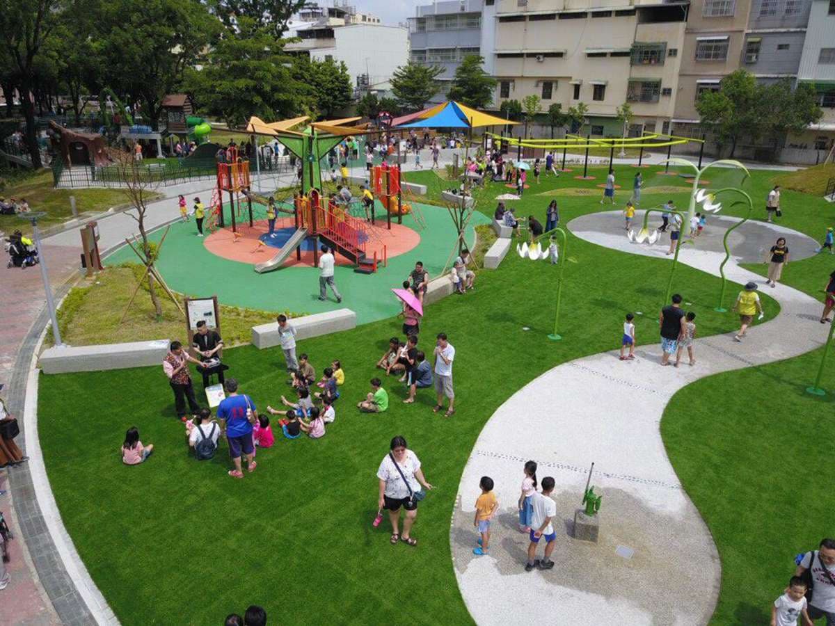 屏東新共融公園發現「傑克樹屋」,6種溜滑梯、沙坑、飛翔滑軌太好玩 屏東新共融公園發現「傑克樹屋」,6種溜滑梯、沙坑、飛翔滑軌太好玩