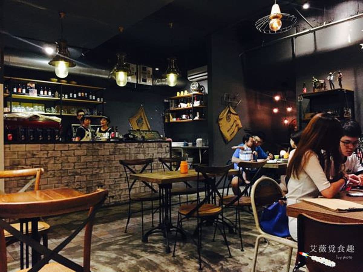 IG熱搜!台中7家「美拍系」早午餐:挑高玻璃屋、卡車餐桌、雲朵天花板 IG熱搜!台中7家「美拍系」早午餐:挑高玻璃屋、卡車餐桌、雲朵天花板
