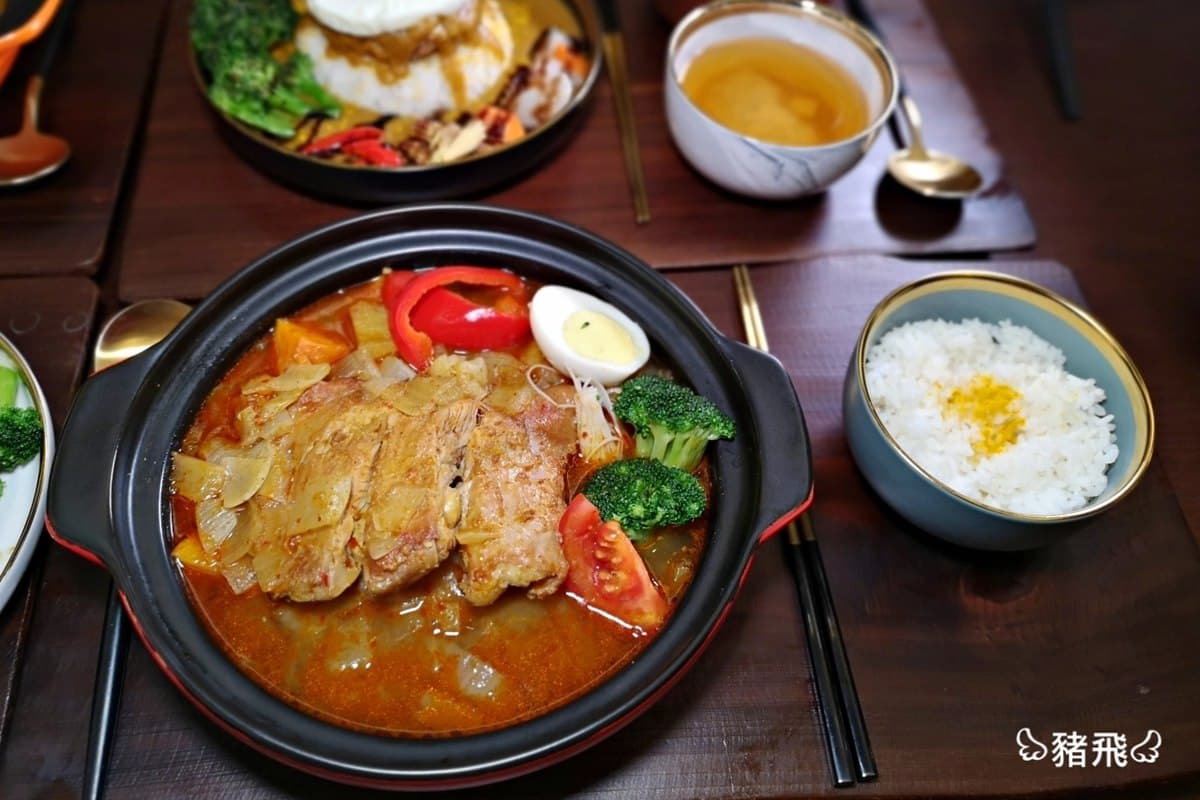 嘉義72年老屋咖哩店！阿里山日出變咖哩飯，還能泡腳吃甜點